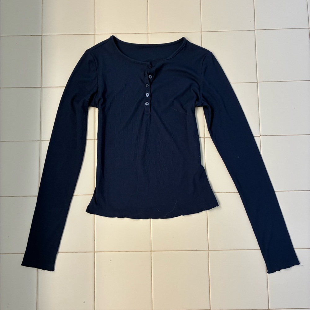 Women's Black Long Sleeve Top